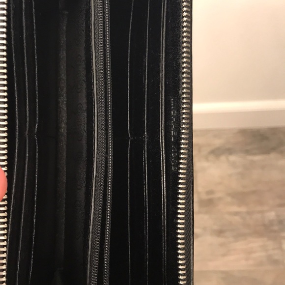 Michael Kors Black Wallet - Picture 2 of 5